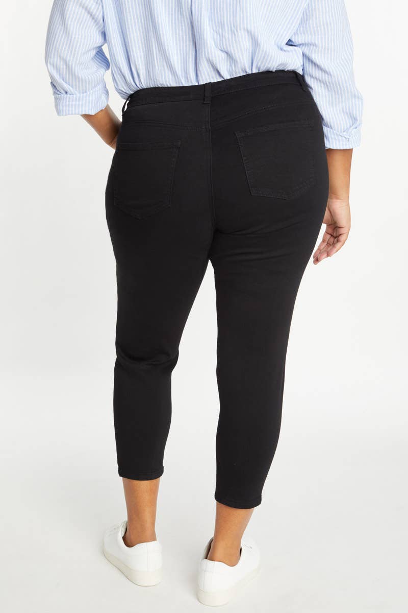 PRE PACK Plus Size Distressed Ankle Grazer Jeans WEP3282XL : Black / 1X-3X